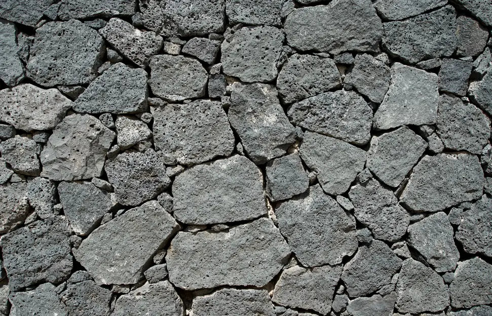 Modern ve Endüstriyel İç Tasarımın Vazgeçilmezleri: Beton mu Yoksa Taş mı?