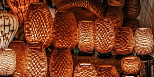 2025’te Aydınlatmada Öne Çıkan Malzemeler: Bambu, Geri Dönüştürülmüş Cam ve Ahşap
