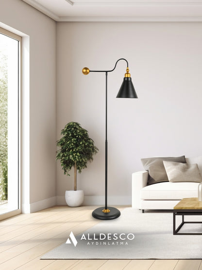 Ardine Siyah Metal Lambader – Ayarlanabilir Başlıklı, Modern ve Şık Tasarım Aydınlatma