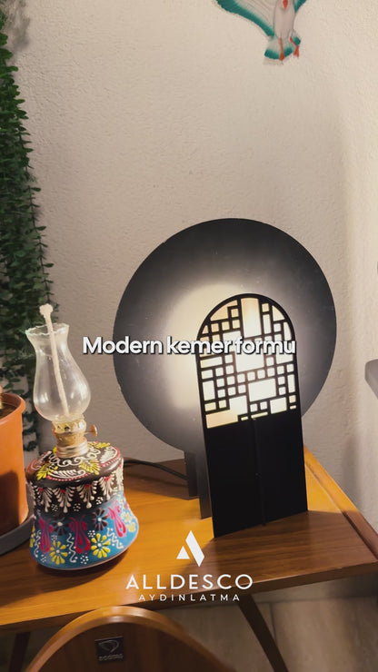 Lumea Masa Lambası – Kitap, Kahve ve Sessiz Işık Köşeleri için Doğal Tasarım Objesi