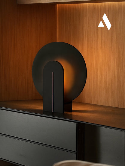 Lumea Masa Lambası – Kitap, Kahve ve Sessiz Işık Köşeleri için Doğal Tasarım Objesi